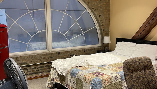 Azhar Pirzada - Foto 3, Habitación