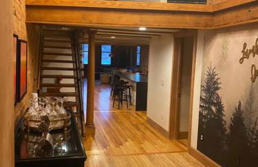 Lumberjack Inn with rooftop - Foto 18