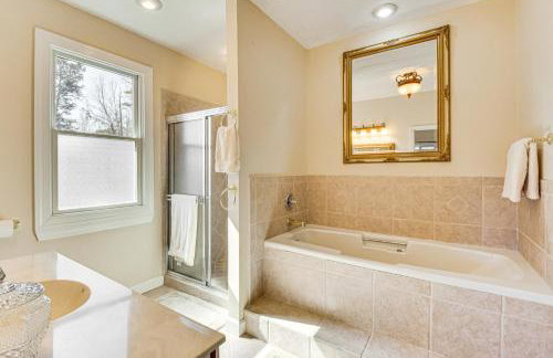 Boat, Golf and Swim Keowee Key Condo with Lake Views - Foto 14