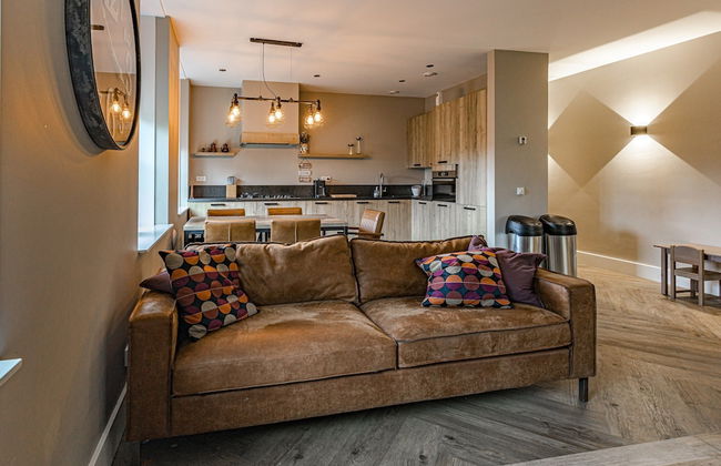 Charming Holiday Home in Nijverdal with Hot Tub - Foto 16