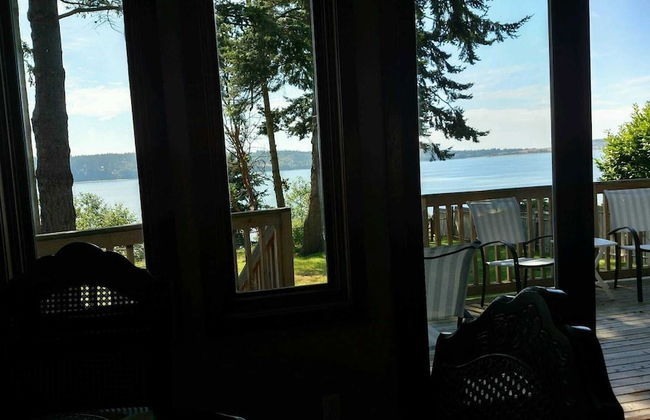 Harbor View Haven by Avantstay Private Backyard - Photo 27