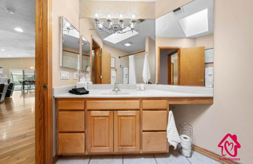 The Rose Garden Estate with Swim Spa - an Irvie Home - Foto 51