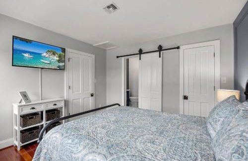 NEW Calle De Santiago in the Heart of Pensacola! - Foto 6