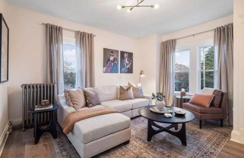 Newly Renovated - Professionally Designed - 2 BR - Foto 21