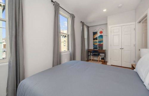 Prime OTR off Vine St, Lux Full Bed, Fast WiFi, Fully Equipped, 50in TV, Sleeps 4ppl - Foto 20