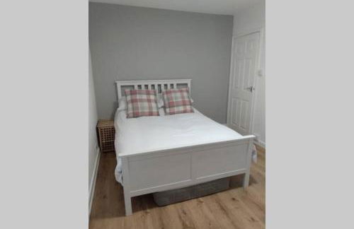 3 Story House near Bike park Wales & zip world - Photo 10