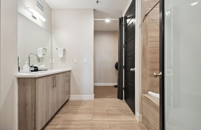 Graffiti & Skyline | RiNo Art Lofts - Foto 16