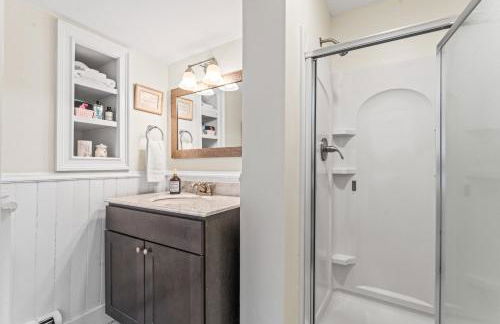 Historic Mystic Home, Walk to Seaport and Downtown - Foto 21