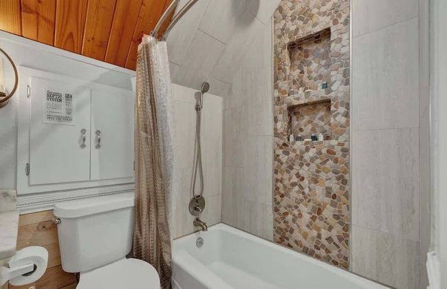 Gettin' Guada Loopy With Hot Tub & Riverfront - Foto 24