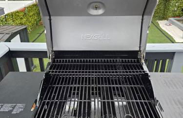 15min to Lincoln Ecuador vs Ivory Coast, Sleeps 12 - Foto 51