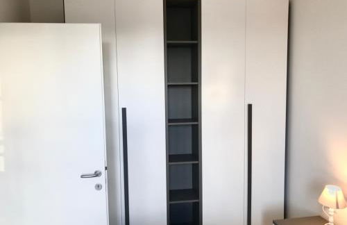 Villa a due piani con giardino e piscina - Foto 8