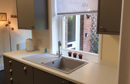 Beautiful Garden Apartment in Leafy St Leonards 5 Mins to Beach - Foto 3