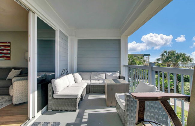 Beachfront 3bdr Condo w/ Pool & Deck Ocean Views Ocean Blvd #102 by Avantstay - Foto 38