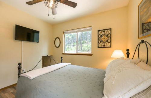 Cabin at the Little Ranch with Hiking On-Site! - Foto 12