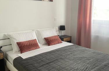 Luna,central,self-check in,AC,WI-FI, washer,free parking - Foto 11