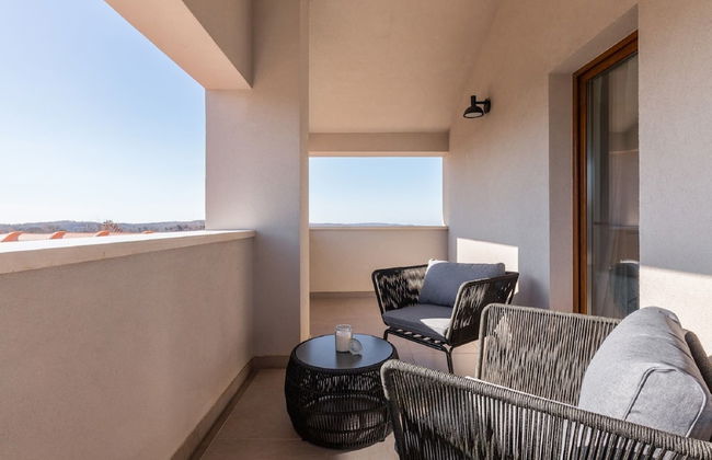 Gorgeous Villa With Pool and Terrace Surrounded by Nature - Foto 18