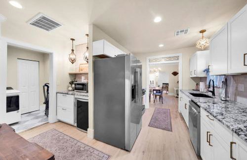 Fully Restored cottage, AMAZING game room, hot tub - Foto 39