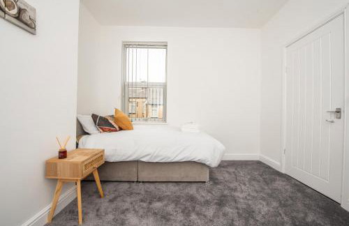 Modern 4 Bedroom House Sleeps 10 Free Parking Liverpool - Foto 69