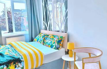 Kaly- Relaxing Garden, Central, Close Parking, near Portsmouth Harbour Train Station, Gunwharf Quays, Southsea - Foto 7