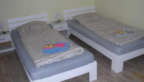 Kleine FEWO zentral gelegen - Foto 2