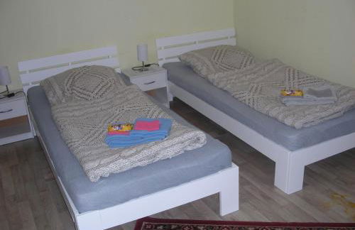 Kleine FEWO zentral gelegen - Foto 2