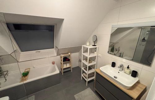 Vollklimatisierte Maisonette Wohnung -Whirlpool, Dachterrasse, Weitblick, Fahrstuhl, Kliniknähe - Foto 20