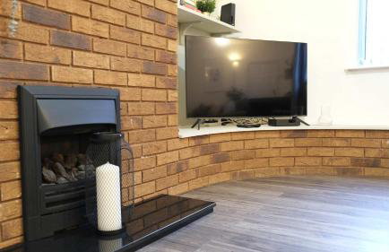 Lovely 5 Bedroom Home w Garden near Northampton - Photo 18