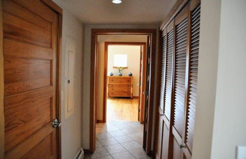 Risingwater Newly Listed Stunning Home with 150-Foot Beachfront in the Finger Lakes - Foto 25