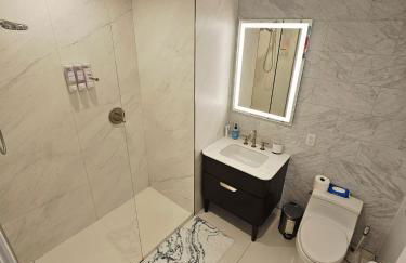 Gorgeous View 1 BR 1 Bth 15 Min from NYC - Metlife - Foto 14