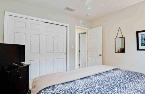 Great shape after Milton -Gorgeous Pool! - os - Photo 23