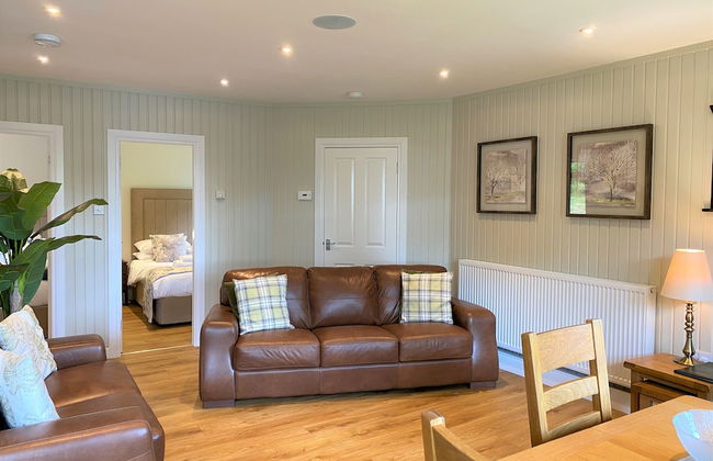 Birch 18 With Hot Tub, Newton Stewart - Photo 12