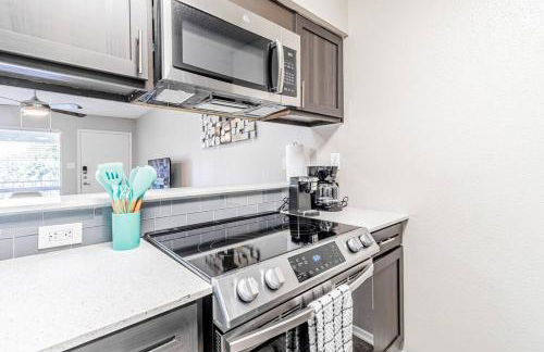 SoCo Chic Apartment Suites Close to Downtown - Foto 15