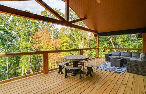 Walk to Lake Barkley! Family Home with Outdoor Oasis - Foto 23