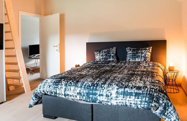 Majestic Villa With Pool and Sauna - Photo 10