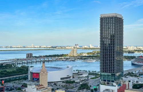 City Skyline Views & Rooftop Pool at District 225 - Foto 65