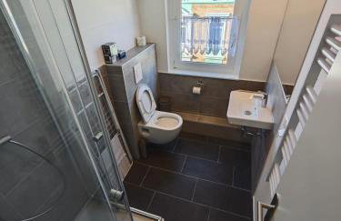 Neu saniertes Penthouse Apartment mit offener Wohnküche - Foto 6