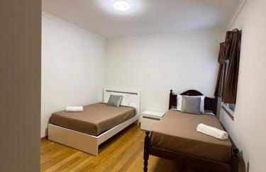 Island Heart- Family Retreat- Free parking garage - Foto 10