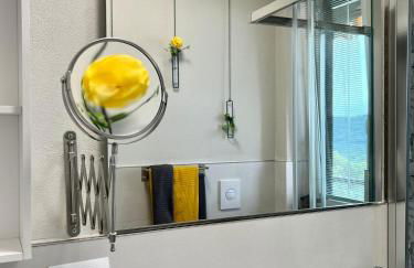 The Birdsong between two lakes - Photo 31