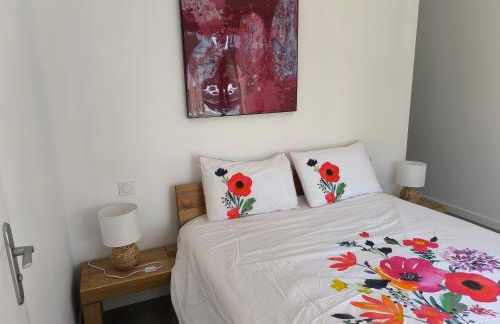 villa récente climatisée avec piscine privée - Photo 15