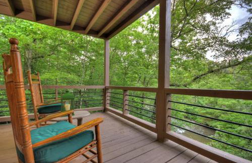 A Little Bit of Heaven Swim in the creek soak in the hot tub and relax in comfort - Foto 41