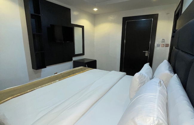 Aaron's Place Luxury Apartments & Rooms - Photo 32