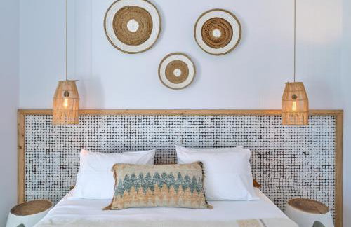 Private Luxury Scarlet beachfront villa, Molos, Paros - Photo 16