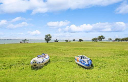 The Best of Lakeside Living - Luxury at its Finest - Photo 49