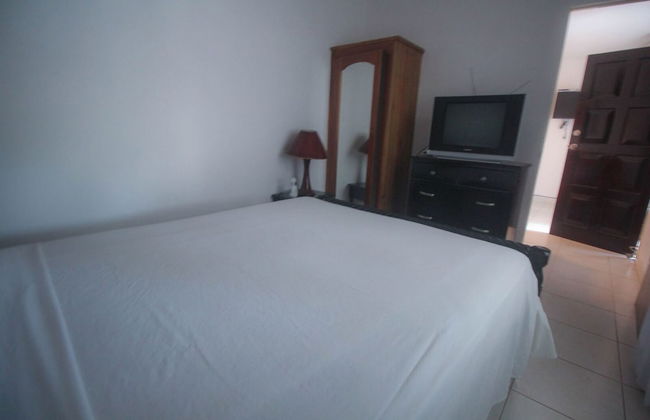 Kenwood Villa - Photo 17