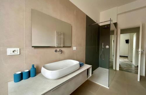 Ampio appartamento fino a 6 persone sulle colline della Spezia, vista panoramica sul Golfo - 10 minuti dal centro città 16 da Sarzana e Lerici - Photo 1