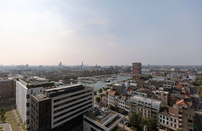 Stylish two Bedroom Apartment in Antwerp - Photo 14