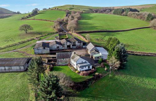 5 Bed in Lower Chapel 90660 - Photo 2