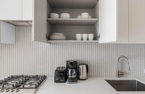 Blueground Chelsea rooftop pool nr High Line NYC-2148 - Foto 7