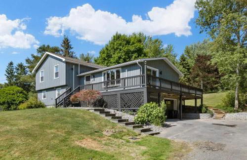 *NEW* Large Backyard ~ Game Room ~ Firepit ~ Lake - Foto 29