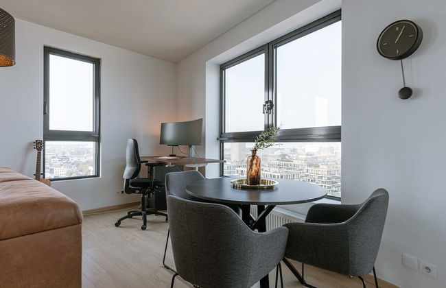 Stylish two Bedroom Apartment in Antwerp - Photo 3